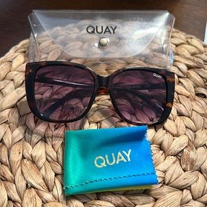 Great condition Quay Ever After tortoise sunglasses